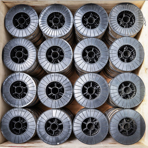 Kaj so hladno valjani vzmetni trakovi iz nerjavečega jekla in zakaj so pomembni za različne industrije